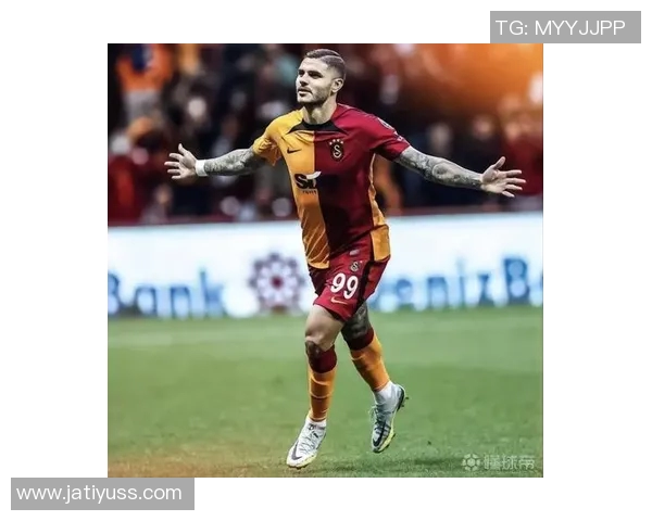 足球场外的爱恨情仇揭秘球星绯闻背后的真实故事与情感纠葛